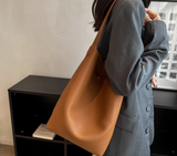 Ndyad large capacity bag women's new style fashionable simple shoulder bag commuting to work soft leather bucket bag HZ1024