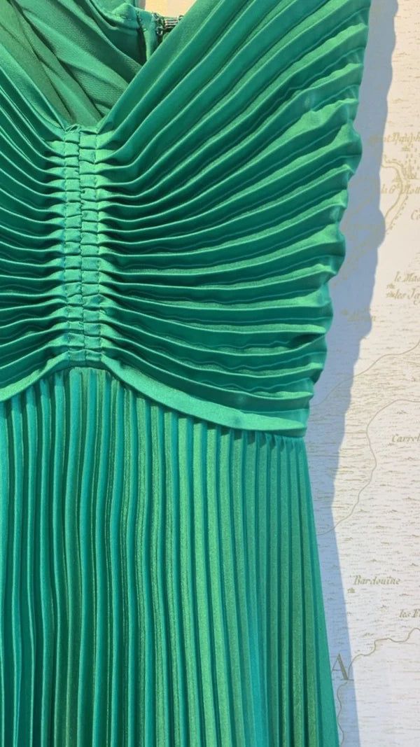 Ndyad Green Backless Prom Dress for Vegas Pool Party?? Glam Chiffon Evening Dress for Special Ocassion HZ1024