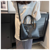 Ndyad chain messenger bag shoulder square bag HZ1024